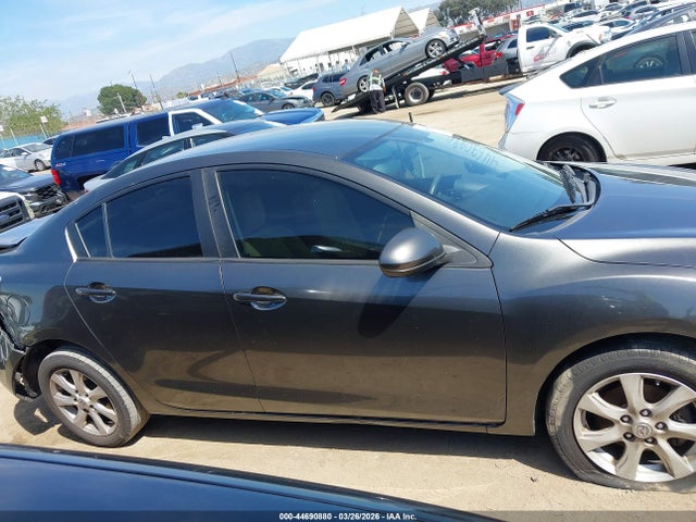 44690880 :رقم المزاد ، JM1BL1VG1B1485399 vin ، 2011 Mazda Mazda3 I Touring مزاد بيع
