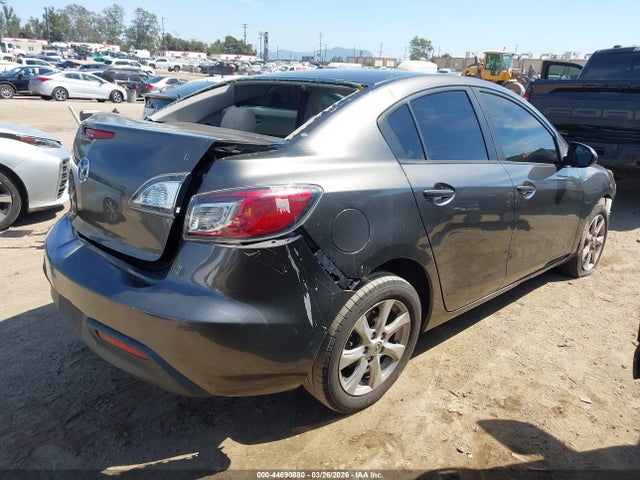 2011 MAZDA MAZDA3 JM1BL1VG1B1485399 Photo 3