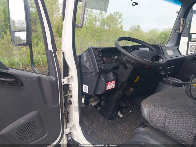 44690883 :رقم المزاد ، 54DC4W1D3SS211332 vin ، 2025 Isuzu Npr Hd مزاد بيع