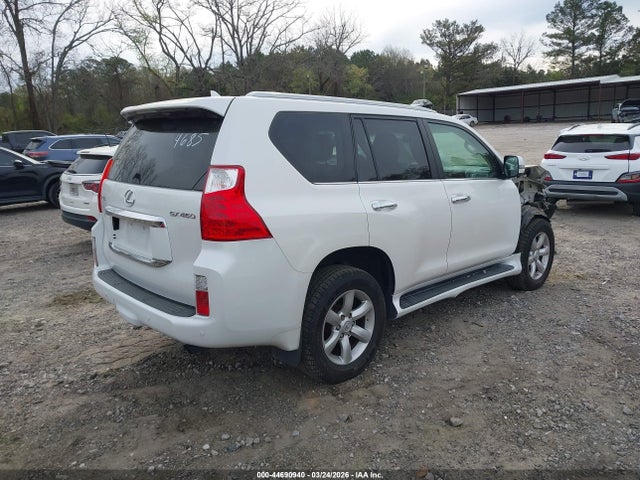 2010 LEXUS GX 460 JTJBM7FX5A5004685 Photo 3
