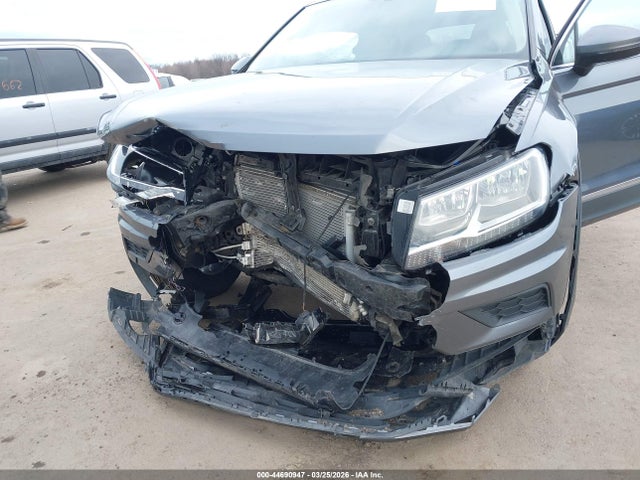 2020 Volkswagen Tiguan 2.0t Se/2.0t Se R-line Black/2.0t Sel მანქანა იყიდება აუქციონზე, vin: 3VV2B7AXXLM014840, აუქციონის ნომერი: 44690947