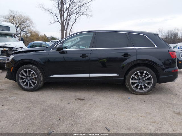 Продажа на аукционе авто 2017 Audi Q7 3.0t Premium, vin: WA1LAAF75HD000420, номер лота: 44690967