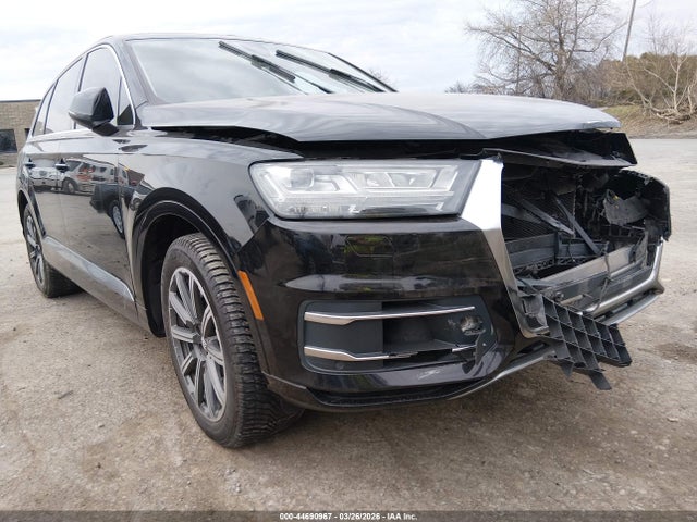 Продажа на аукционе авто 2017 Audi Q7 3.0t Premium, vin: WA1LAAF75HD000420, номер лота: 44690967