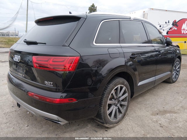 Продажа на аукционе авто 2017 Audi Q7 3.0t Premium, vin: WA1LAAF75HD000420, номер лота: 44690967