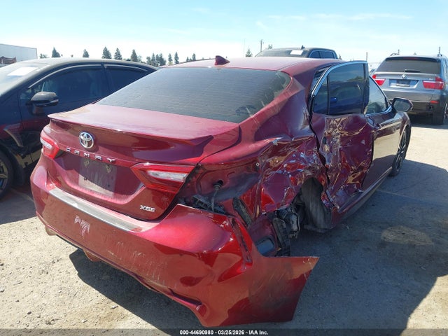 4T1B61HK8JU546389 Toyota CAMRY XSE