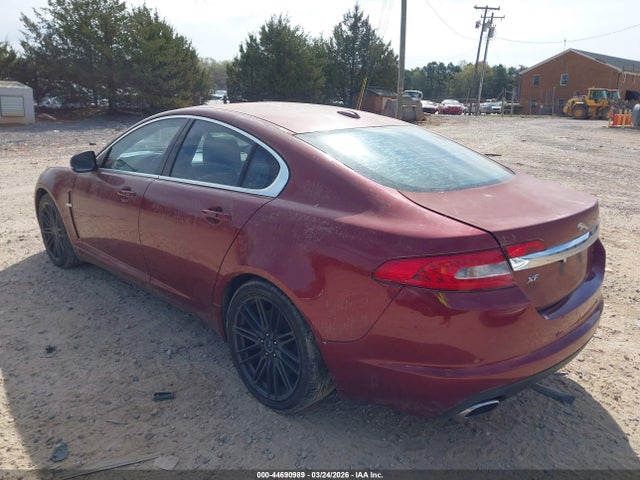 2010 JAGUAR XF SAJWA0GB5ALR65016 Photo 2