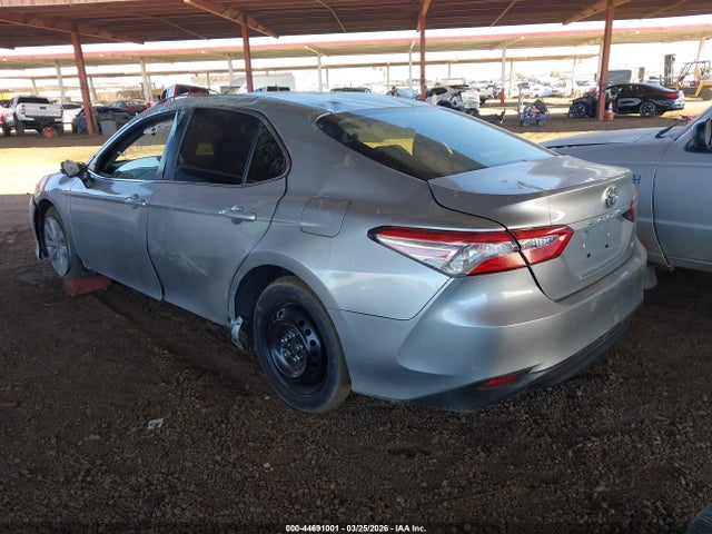 2018 Toyota Camry Le მანქანა იყიდება აუქციონზე, vin: JTNB11HK9J3026237, აუქციონის ნომერი: 44691001