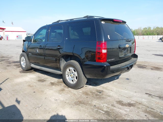 2011 CHEVROLET TAHOE 1GNSKBE05BR378716 Photo 2