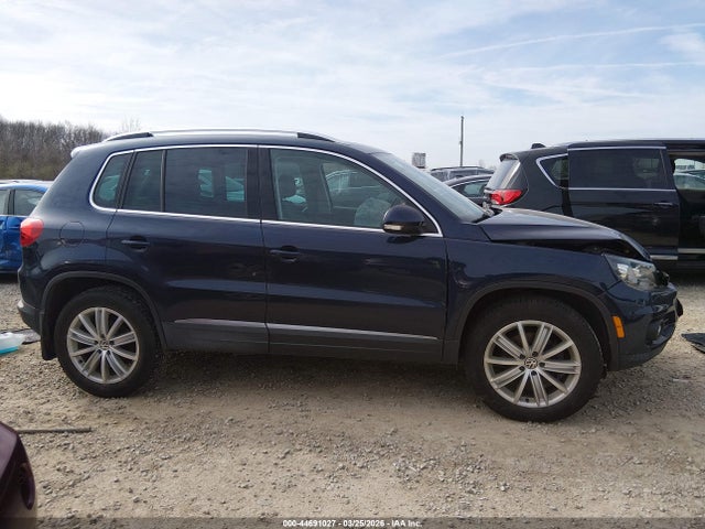 Aukcja sprzedaży 2016 Volkswagen Tiguan Se, vin: WVGBV7AX3GW585996, numer aukcji: 44691027