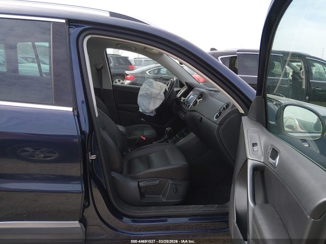 Aukcja sprzedaży 2016 Volkswagen Tiguan Se, vin: WVGBV7AX3GW585996, numer aukcji: 44691027
