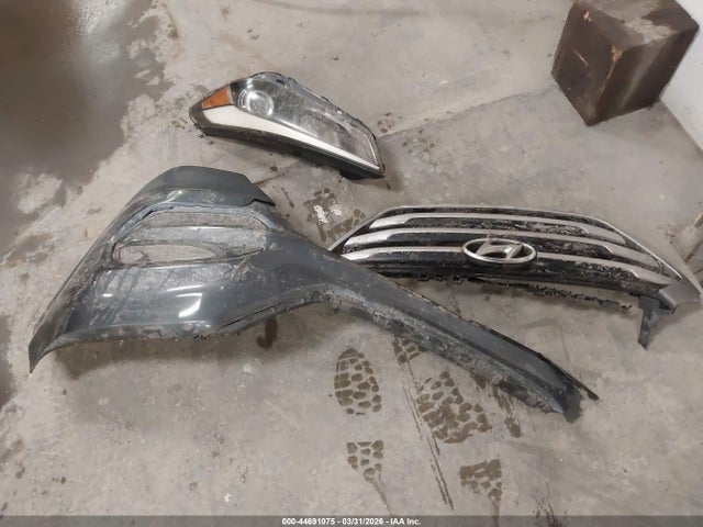44691075 :رقم المزاد ، KM8J33A26HU393421 vin ، 2017 Hyundai Tucson Eco مزاد بيع