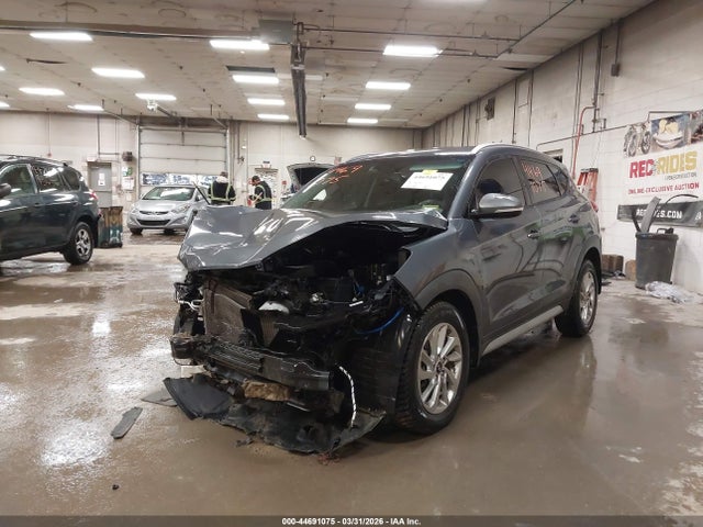 44691075 :رقم المزاد ، KM8J33A26HU393421 vin ، 2017 Hyundai Tucson Eco مزاد بيع