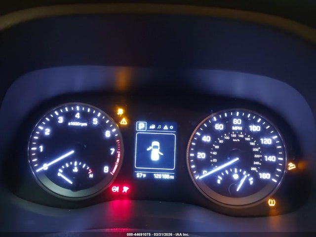 44691075 :رقم المزاد ، KM8J33A26HU393421 vin ، 2017 Hyundai Tucson Eco مزاد بيع