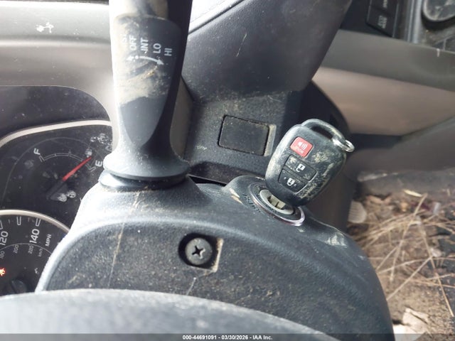 Продажа на аукционе авто 2015 Toyota Rav4 Le, vin: 2T3BFREV5FW400317, номер лота: 44691091