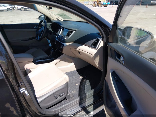 2018 HYUNDAI TUCSON KM8J3CA28JU651007 Photo 4