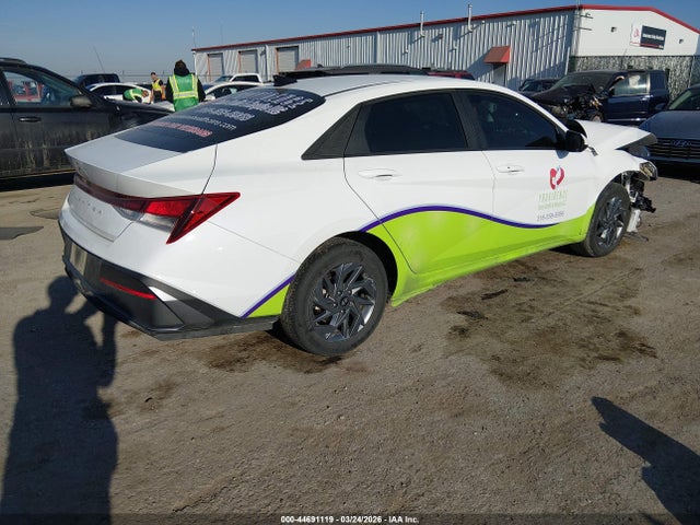 KMHLM4DGXRU736624 Hyundai ELANTRA SEL
