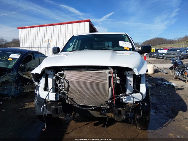 44691124 :رقم المزاد ، 1C6RR7TT8KS516875 vin ، 2019 Ram 1500 Classic مزاد بيع