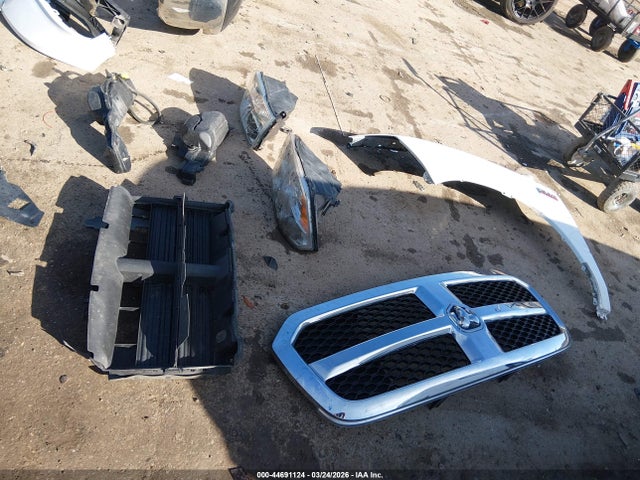 44691124 :رقم المزاد ، 1C6RR7TT8KS516875 vin ، 2019 Ram 1500 Classic مزاد بيع