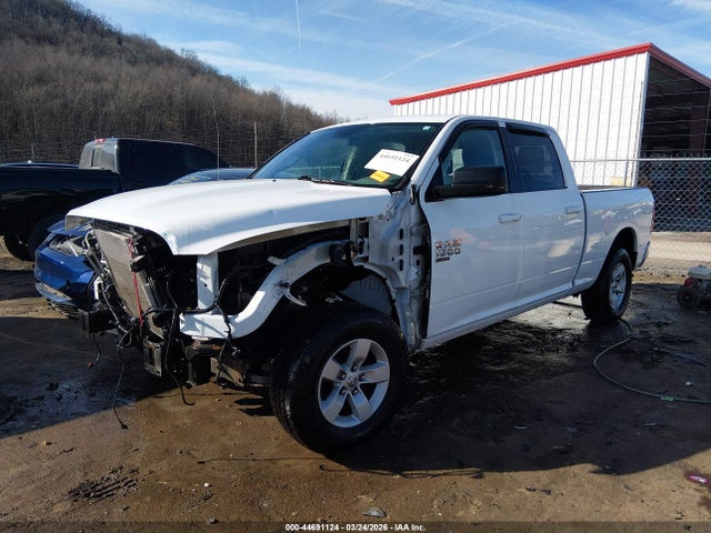 44691124 :رقم المزاد ، 1C6RR7TT8KS516875 vin ، 2019 Ram 1500 Classic مزاد بيع