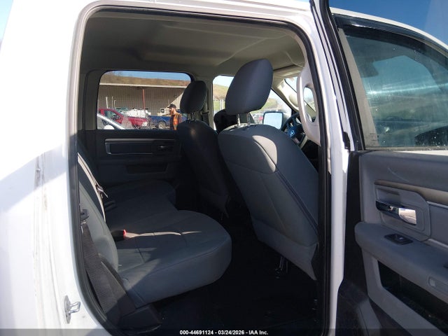 44691124 :رقم المزاد ، 1C6RR7TT8KS516875 vin ، 2019 Ram 1500 Classic مزاد بيع