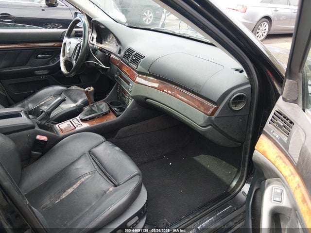 44691135 :رقم المزاد ، WBADT33463GF43941 vin ، 2003 Bmw 525i مزاد بيع