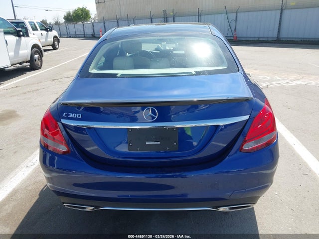 55SWF4JB0JU276017 Mercedes-Benz C 300
