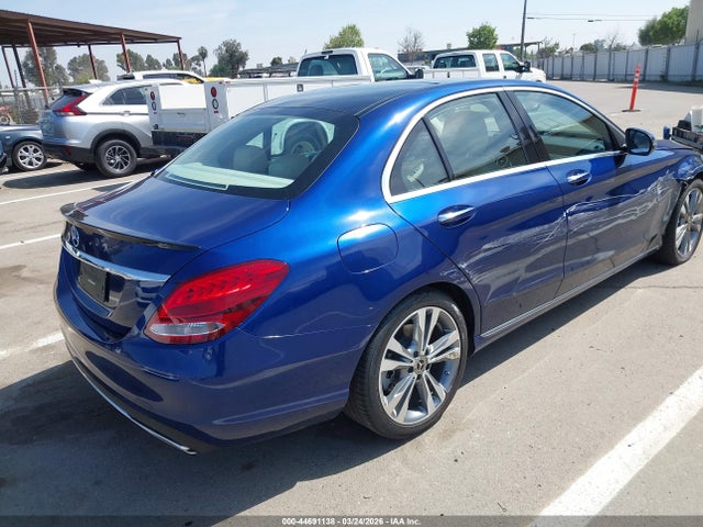 55SWF4JB0JU276017 Mercedes-Benz C 300