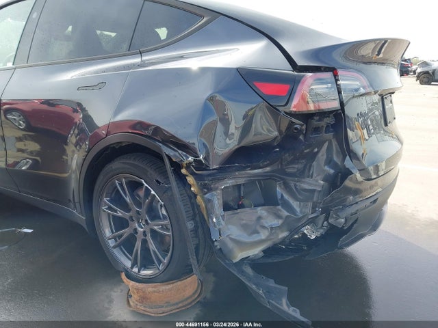 Продаж на аукціоні авто 2024 Tesla Model Y Long Range Single Motor Rear-wheel Drive/rwd, vin: 7SAYGDEDXRA322337, номер лоту: 44691156