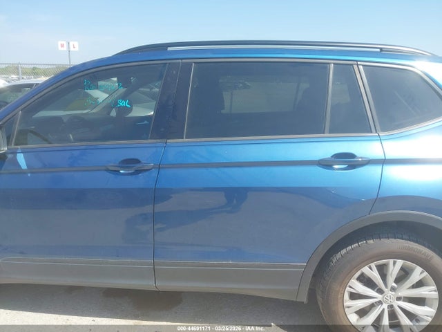 44691171 :رقم المزاد ، 3VV0B7AX4KM006349 vin ، 2019 Volkswagen Tiguan 2.0t S مزاد بيع