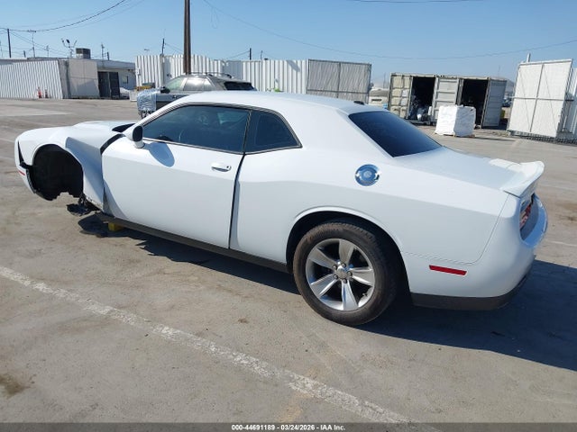 Dodge Challenger Sxt 2018 2C3CDZAG0JH245822 Image 3