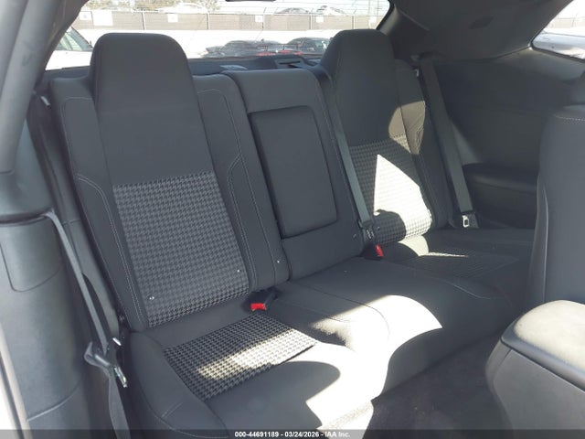 Dodge Challenger Sxt 2018 2C3CDZAG0JH245822 Image 8