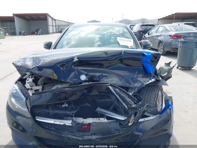 44691199 :رقم المزاد ، 55SWF4JB3HU217599 vin ، 2017 Mercedes-benz C 300 مزاد بيع