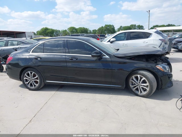 44691199 :رقم المزاد ، 55SWF4JB3HU217599 vin ، 2017 Mercedes-benz C 300 مزاد بيع