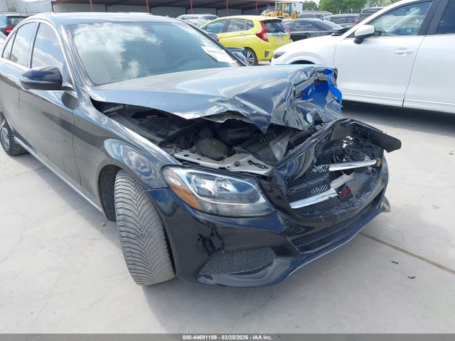 44691199 :رقم المزاد ، 55SWF4JB3HU217599 vin ، 2017 Mercedes-benz C 300 مزاد بيع