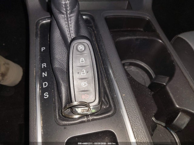 Продажа на аукционе авто 2017 Ford Escape Titanium, vin: 1FMCU9J96HUD19129, номер лота: 44691211