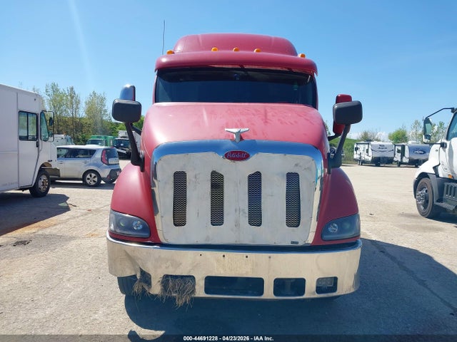 44691228 :رقم المزاد ، 1XP7DB9X16D652379 vin ، 2006 Peterbilt 387 مزاد بيع