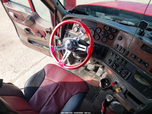 44691228 :رقم المزاد ، 1XP7DB9X16D652379 vin ، 2006 Peterbilt 387 مزاد بيع