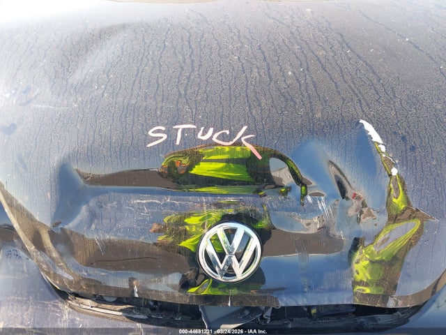 Продажа на аукционе авто 2014 Volkswagen Beetle 2.5l, vin: 3VW5X7AT2EM801016, номер лота: 44691231