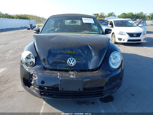 Продажа на аукционе авто 2014 Volkswagen Beetle 2.5l, vin: 3VW5X7AT2EM801016, номер лота: 44691231