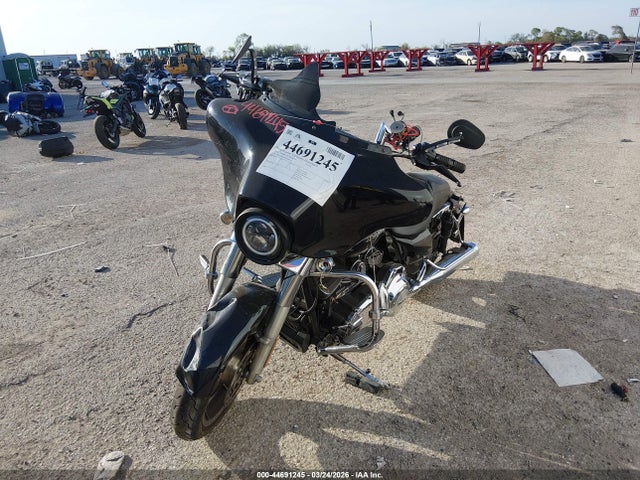 2013 HARLEY-DAVIDSON FLHX 1HD1KBM14DB666543 Photo 1