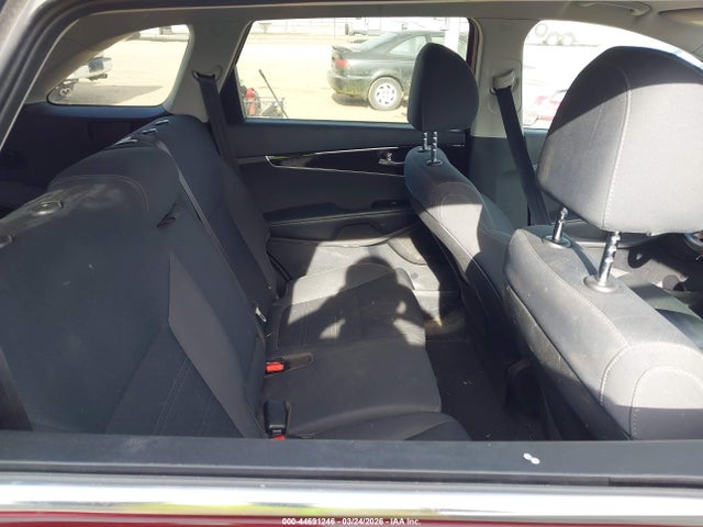 Продажа на аукционе авто 2019 Kia Sorento 2.4l Lx, vin: 5XYPG4A3XKG592224, номер лота: 44691246