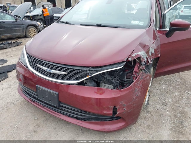 Продажа на аукционе авто 2017 Chrysler Pacifica Touring, vin: 2C4RC1DG1HR654289, номер лота: 44691266