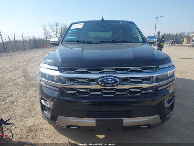 1FMJU1MT3NEA54031 Ford Expedition Platinum