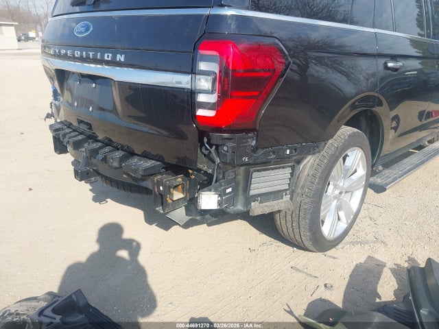 1FMJU1MT3NEA54031 Ford Expedition Platinum