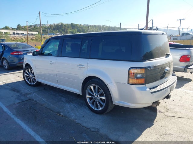 2011 FORD FLEX 2FMGK5DC0BBD16876 Photo 2