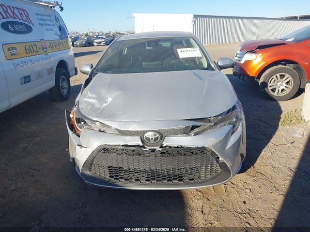 JTDEPMAE1N3031363 Toyota COROLLA LE
