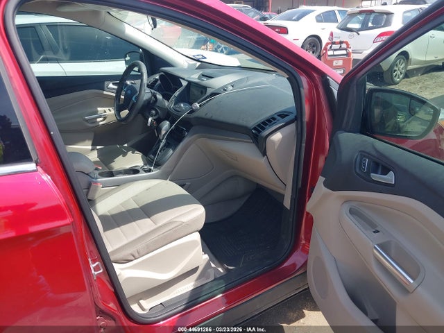1FMCU0GXXGUB96502 Ford ESCAPE SE