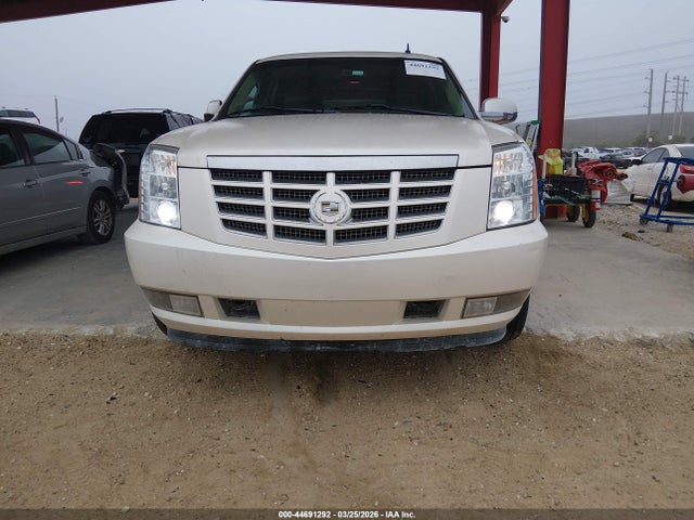 2011 CADILLAC ESCALADE 1GYS4BEF8BR264081 Photo 5