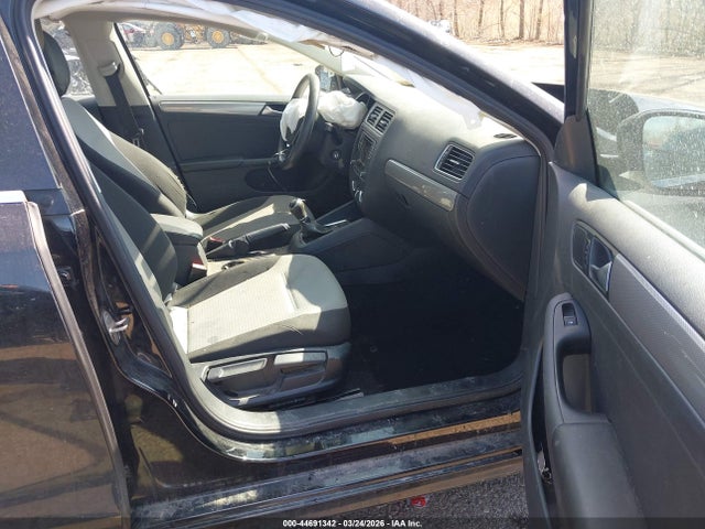 44691342 :رقم المزاد ، 3VW167AJ8HM320255 vin ، 2017 Volkswagen Jetta 1.4t S مزاد بيع