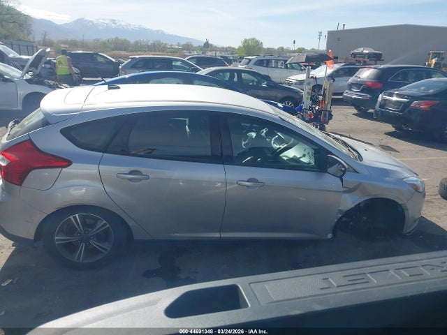 1FADP3K25EL102533 Ford FOCUS SE